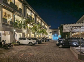 Graha Marina RedPartner near Plaza Marina